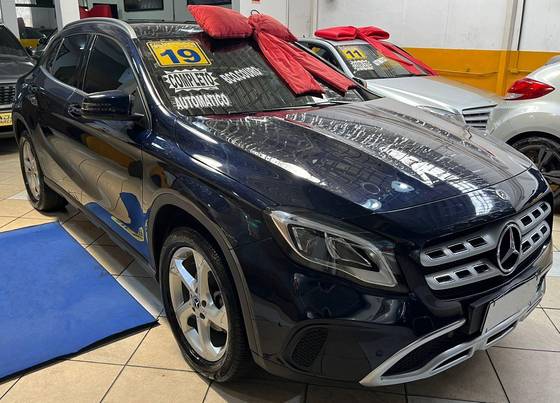 MERCEDES-BENZ GLA 200 1.6 CGI FLEX ADVANCE 7G-DCT